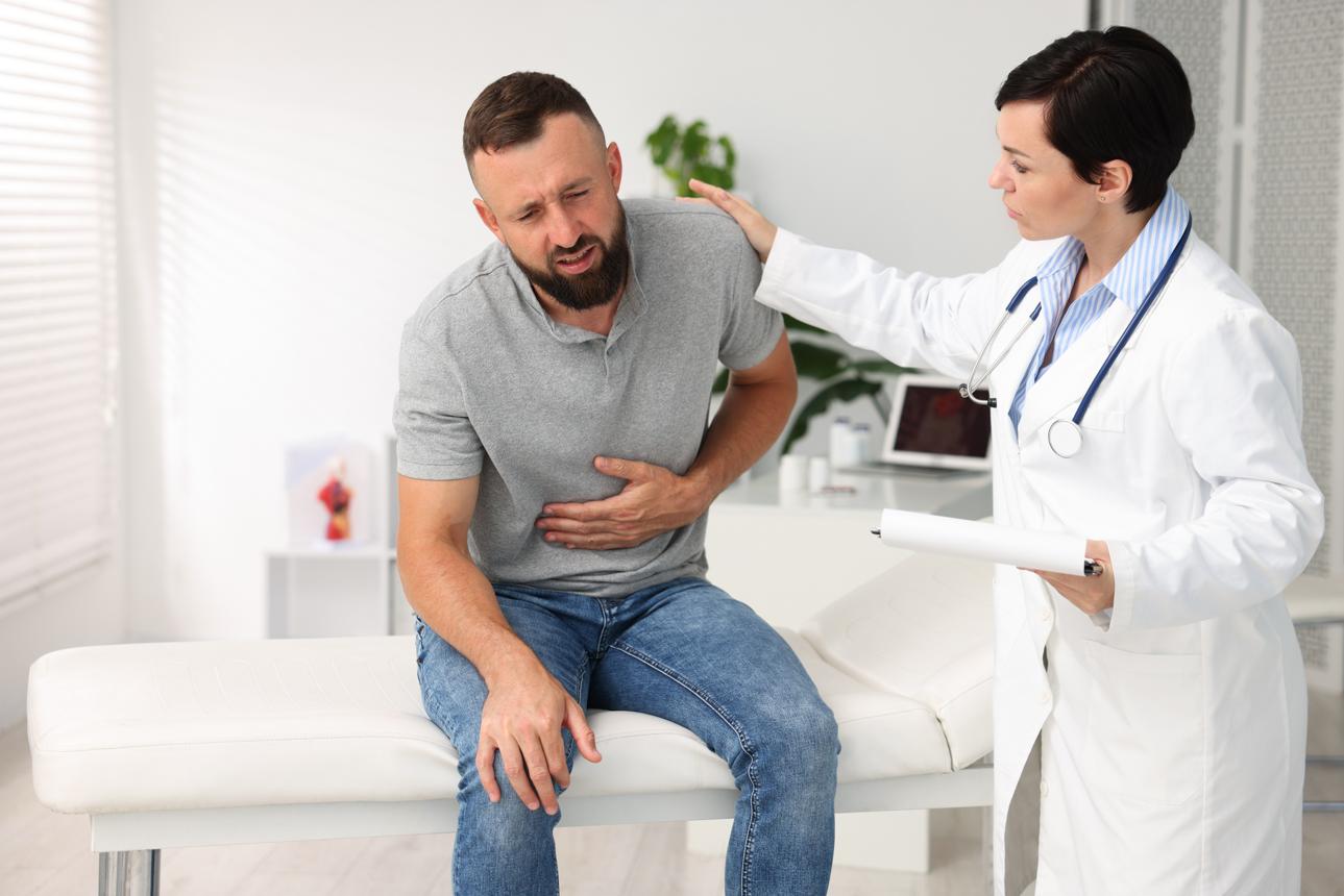 Tiêu Chảy Cấp Do Ngộ Độc Thực Phẩm: Xử Trí Đúng Cách & Giải Pháp Bảo Hiểm