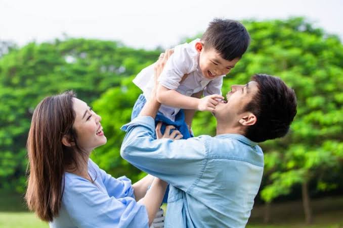 [BẬT MÍ] Chi Phí Nuôi 1 Đứa Trẻ Đến Lớn: Bảng Tính ĐẦY ĐỦ Nhất