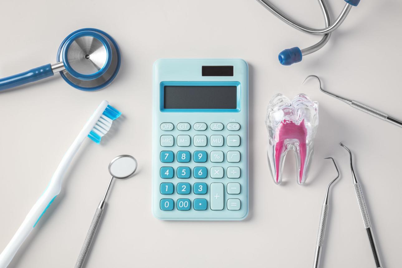 Nhổ răng khôn có được bảo hiểm chi trả không? So sánh BHYT và bảo hiểm nhân thọ